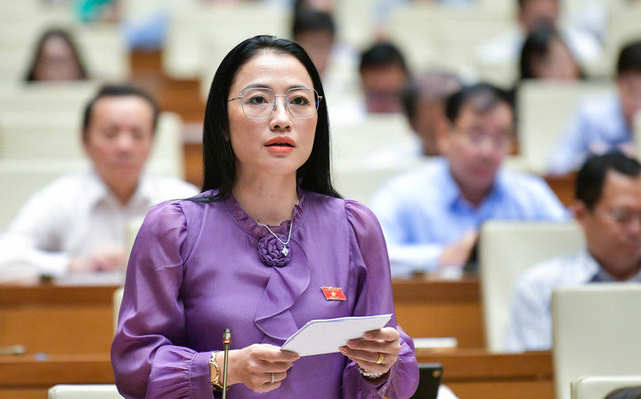 国会議員らは、患者があまりに簡単に移送されると健康保険基金が