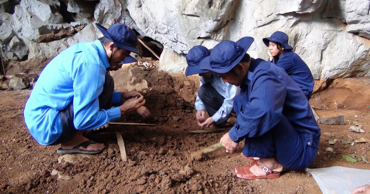 พบศพผู้พลีชีพ 2 ศพ และพระบรมสารีริกธาตุจำนวนมากในถ้ำแห่งหนึ่งในประเทศลาว