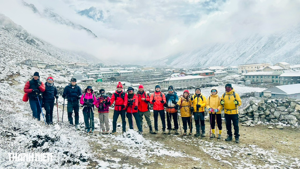 chinh phục Everest Base Camp - Ảnh 10.