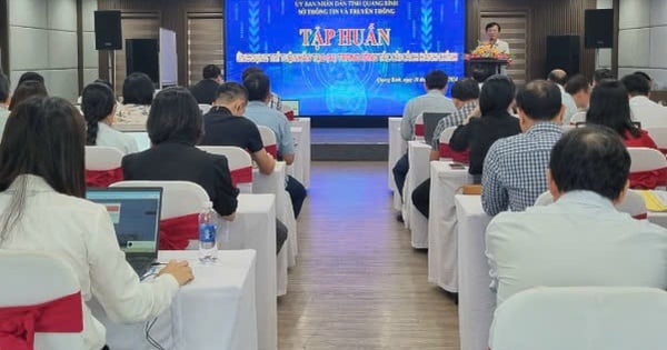 Quang Binh organizes training course on applying Artificial Intelligence in administrative reform