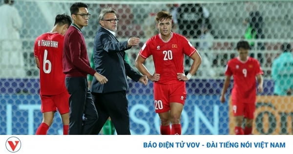 Coach Troussier is supported, Vietnam team determined to defeat Indonesia team to continue