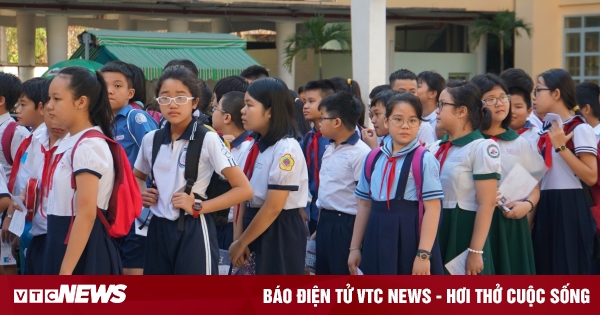 1 vs 9 to enter the hottest specialized school in Ho Chi Minh City