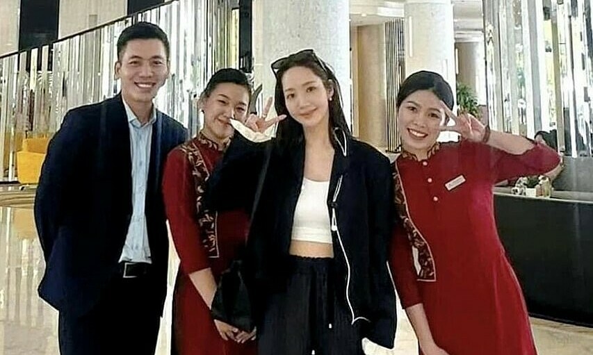 Park Min Young et des acteurs coréens en vacances à Nha Trang