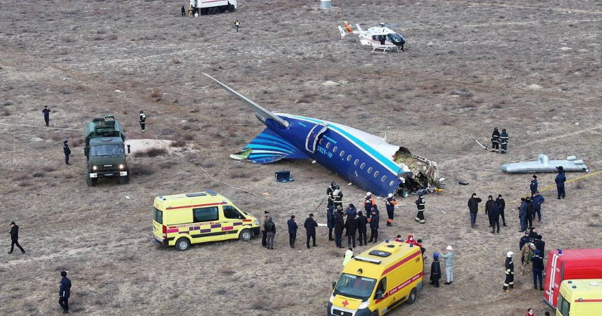 27 personas sobrevivieron al accidente aéreo en Kazajstán con 67 personas a bordo