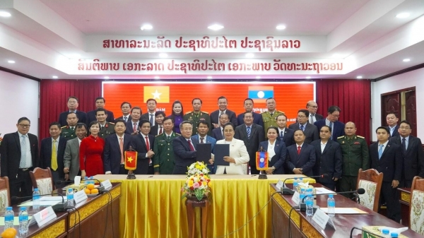 Quang Tri - Savannakhet join hands for border security and development