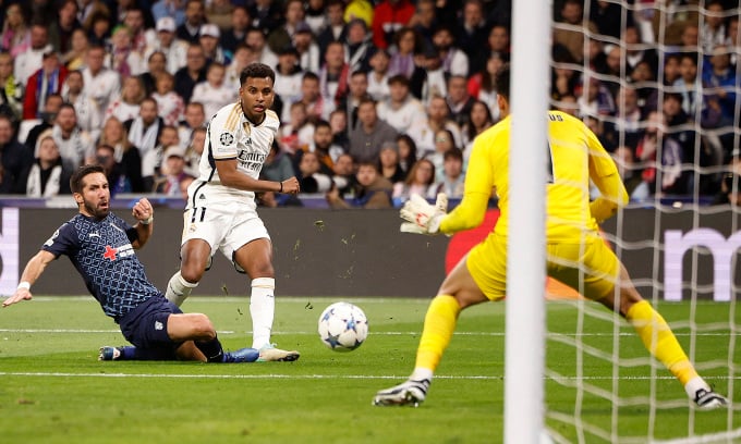 Rodrygo nâng tỷ số lên 3-0 cho Real. Ảnh: Reuters