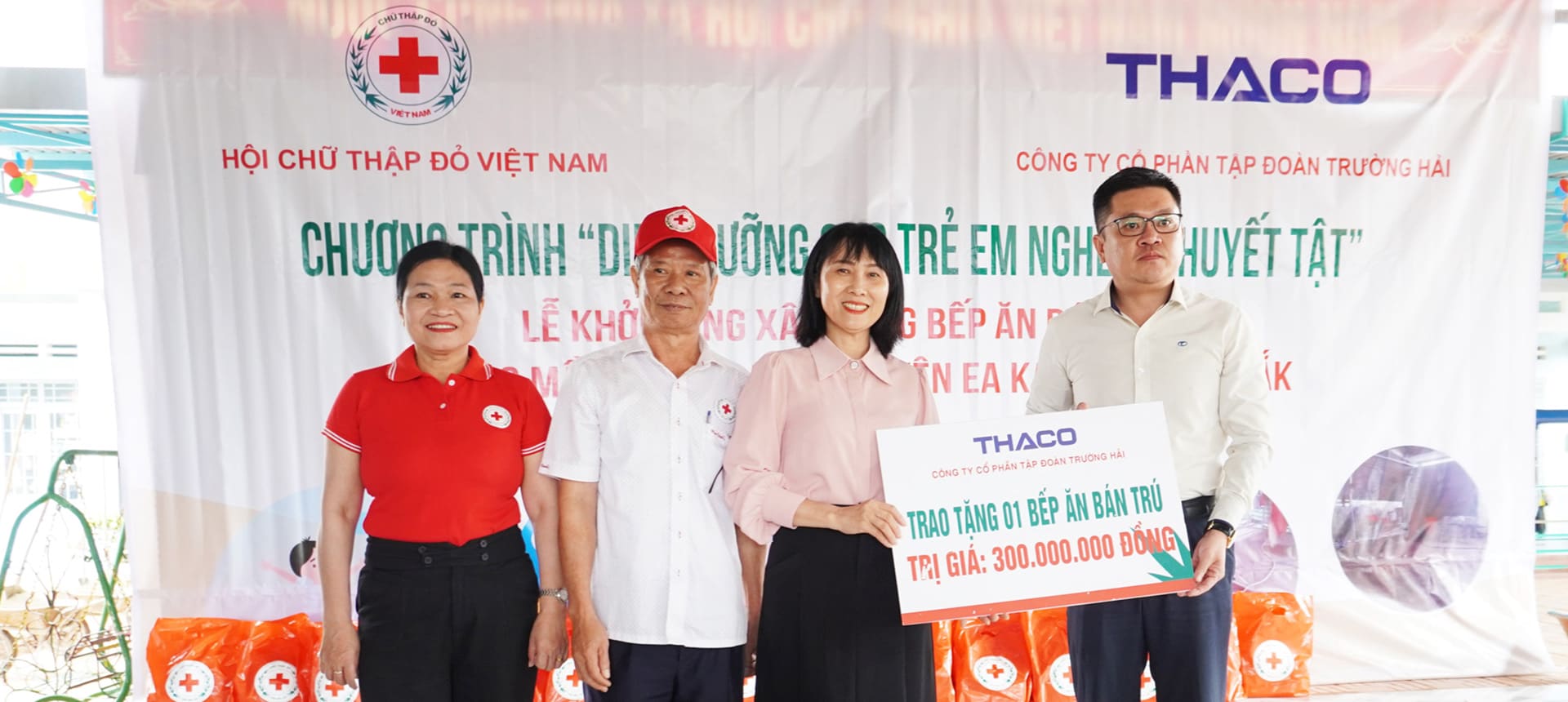 Đại diện THACO tham dự Lễ khởi công xây dựng bếp ăn bán trú tại tỉnh Đắk Lắk và Điện Biên