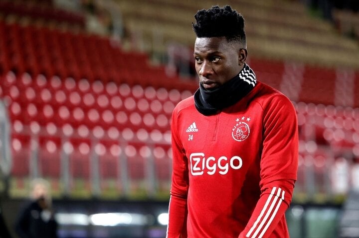 2. Andre Onana: While playing for Ajax, Onana was banned from playing for doping. After proving that he had accidentally taken his wife's medication, the Cameroonian goalkeeper's sentence was reduced from 12 to 9 months.