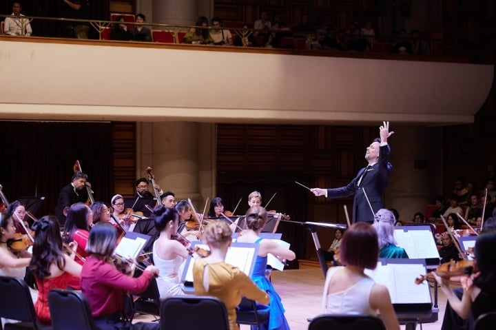 Das SSO-Orchester vermittelt in „To Love & to Honor“ die Stimmung der Liebe durch Musik – 4