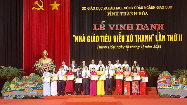 Honoring outstanding teachers of Thanh Hoa Education sector