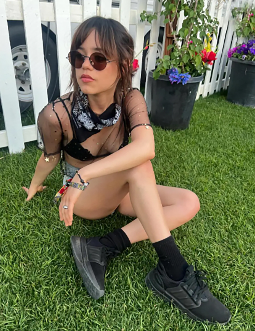 Johnny Depp không hẹn hò với nữ diễn viên Jenna Ortega trẻ hơn 40 tuổi  - Ảnh 2.