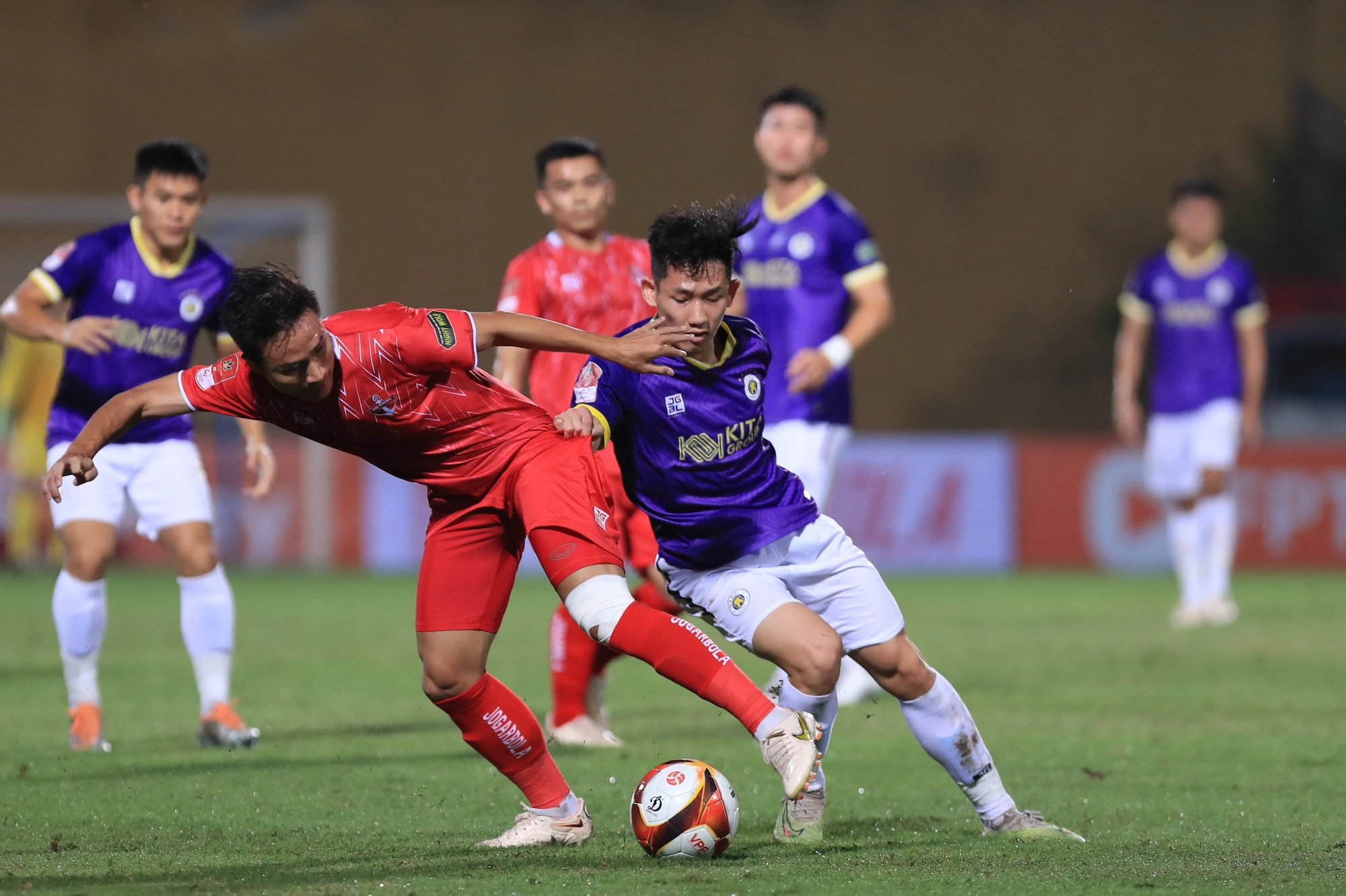 Bước chuyển mình giúp V-League đi trước các giải Hàn Quốc, Nhật Bản - Ảnh 2.