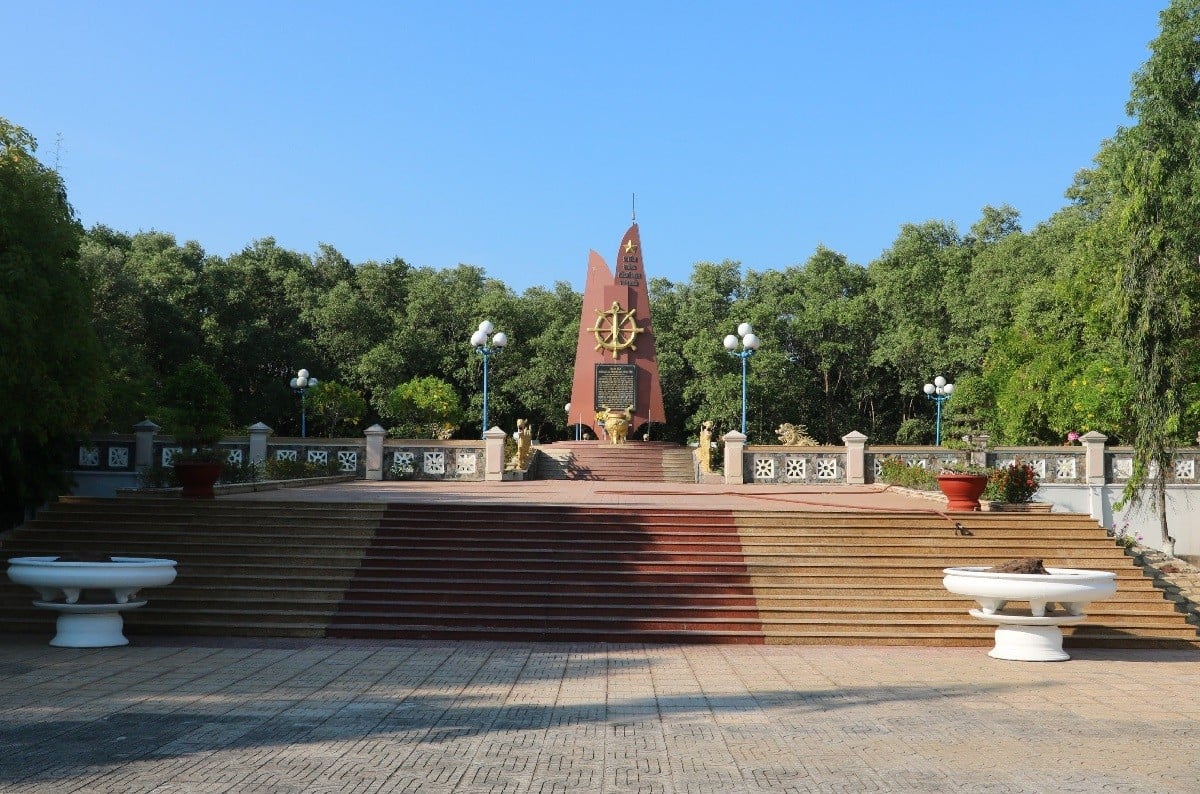 ภาพพาโนรามา - เรื่องราวที่ไม่เคยเล่ามาก่อนของท่าเรือ Loc An - ตำนานเส้นทางโฮจิมินห์กลางทะเล (ภาพที่ 2)