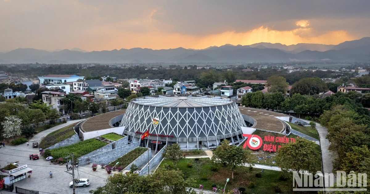 【写真】歴史的勝利から70年経ったディエンビエンフー市