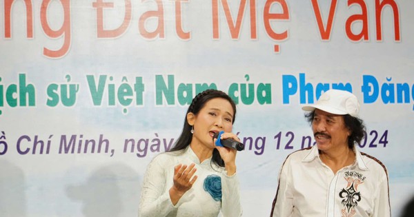 El público recibe con entusiasmo la canción histórica vietnamita de Pham Dang Khuong