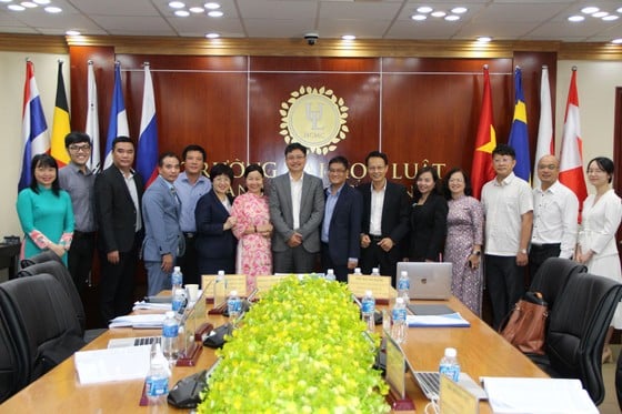 Conférence scientifique sur les 40 ans de la CNUDM 1982 et les 10 ans du droit de la mer au Vietnam 2012 photo 1