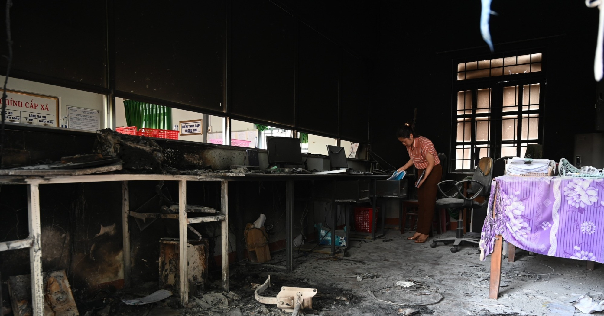 Scène du siège de la commune de Dak Lak après la fusillade du matin du 11 juin