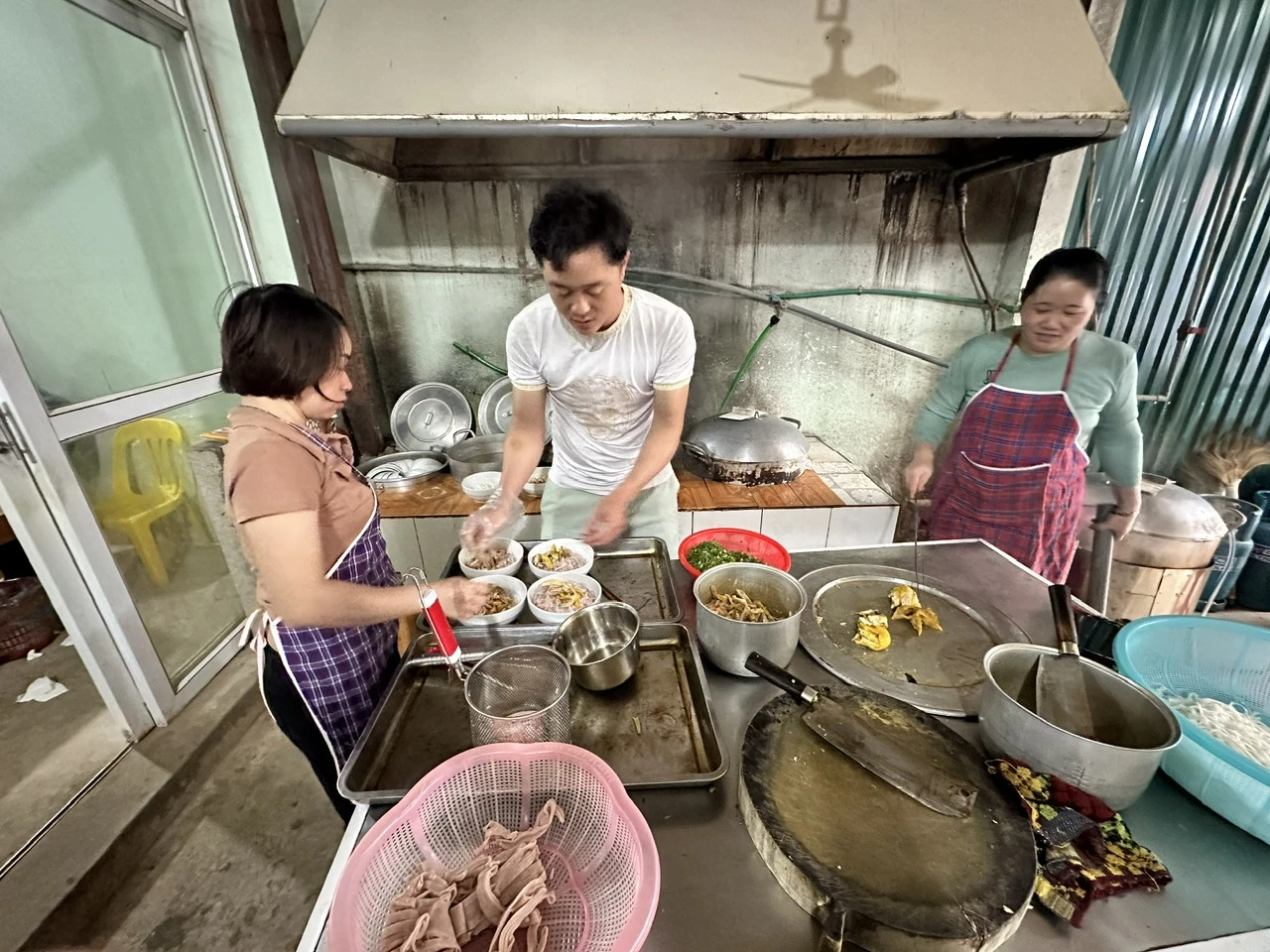 Đến Hà Giang, đừng bỏ lỡ món phở 'chỉ Quản Bạ mới có' - Ảnh 7.