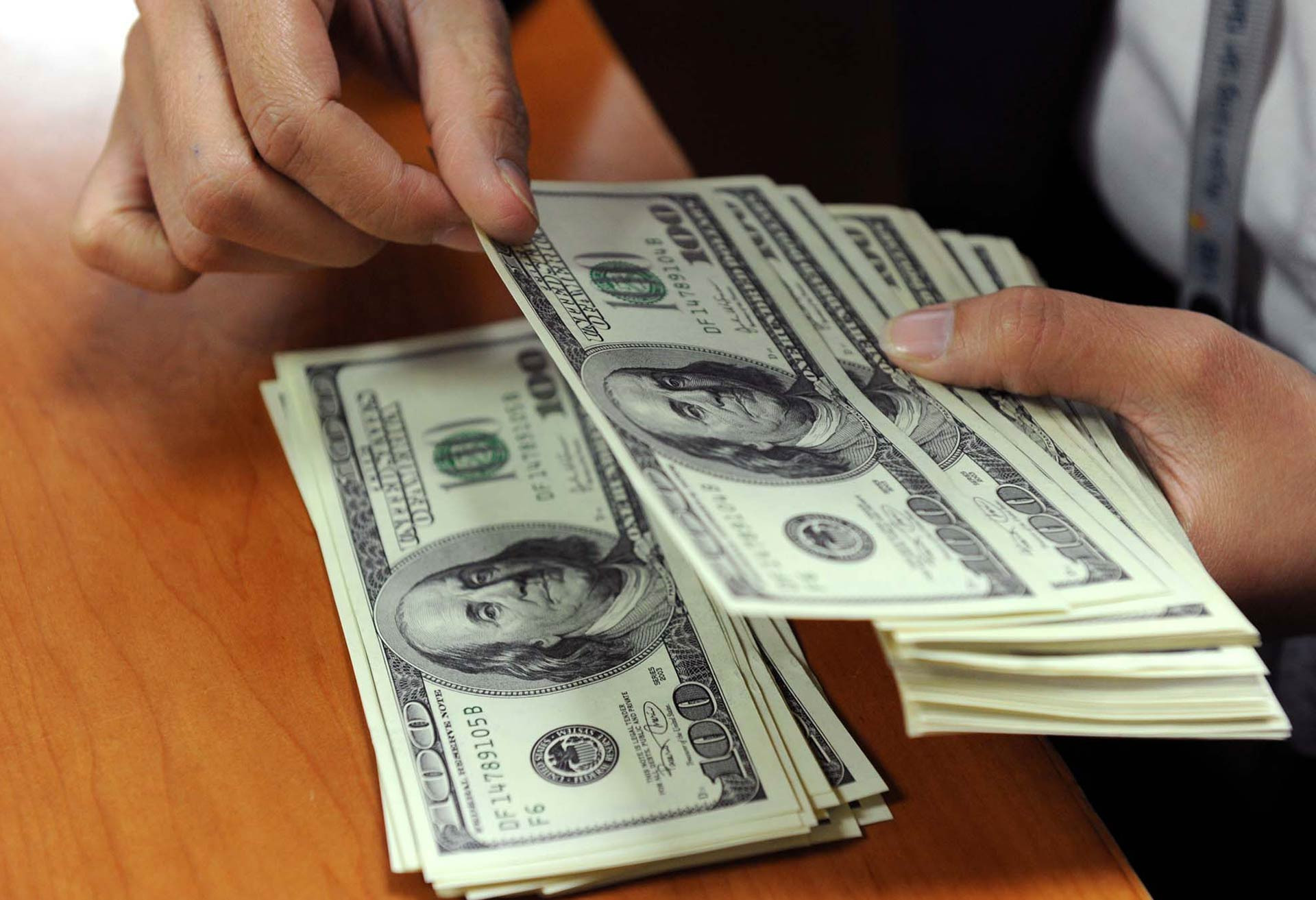 금값 변동성 크지 않아, 원유 회복세, 달러화 상승