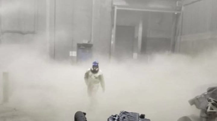 火災や爆発によっても大量の粉塵が残ることがあります。