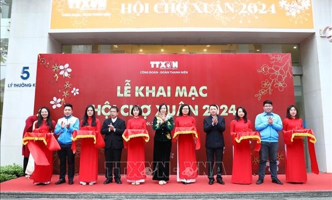 Vietnam News Agency Youth Union organizes the 2024 Spring Fair program to connect solidarity