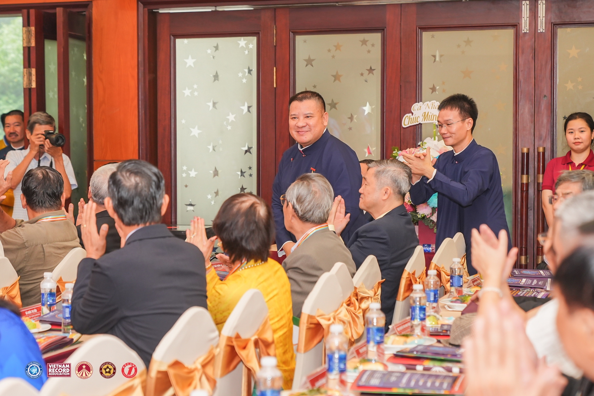 Viện Kỷ lục thế giới Đĩa vàng Sáng tạo Cống hiến nghệ sĩ Mai Đình Tới  - Ảnh 3.