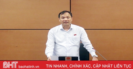 Đoàn ĐBQH Hà Tĩnh thảo luận tại tổ về 2 dự thảo nghị quyết của Quốc hội