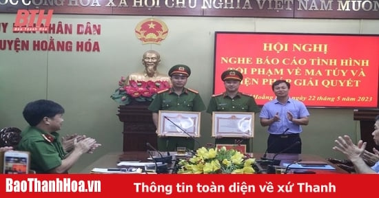 Trao thưởng cho đội chuyên án đấu tranh về phòng, chống ma túy