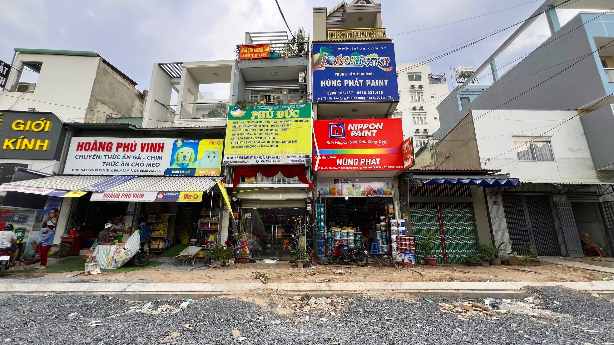 Die „staureiche“ Straße vor den Toren von Ho-Chi-Minh-Stadt wird ausgebaut und soll bis Ende des Jahres fertiggestellt sein, Foto 3