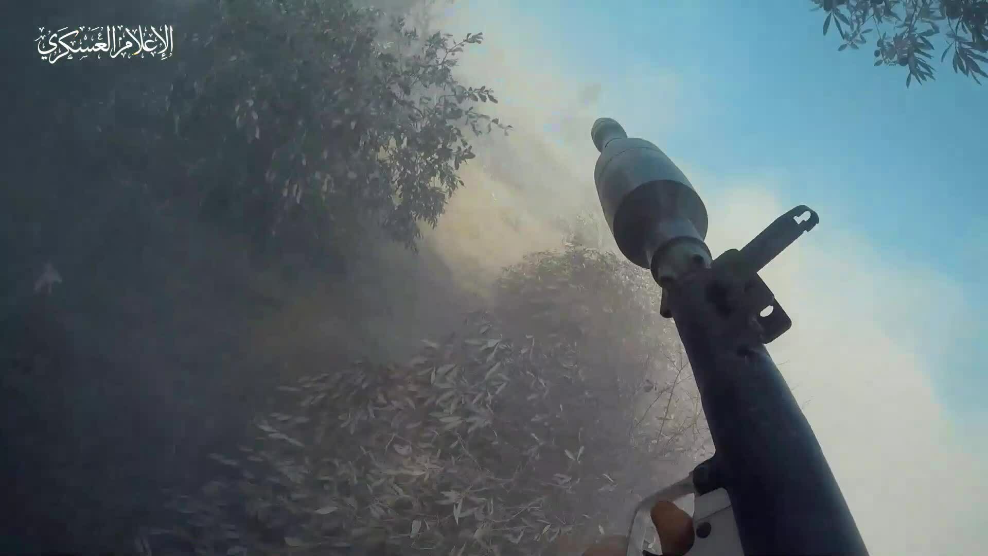 Hamas veröffentlicht Video eines Angriffs auf Israels modernste Panzer und gepanzerte Fahrzeuge