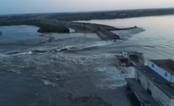 Dam explosion supplying water to Crimea in southern Ukraine, causing serious flooding risk