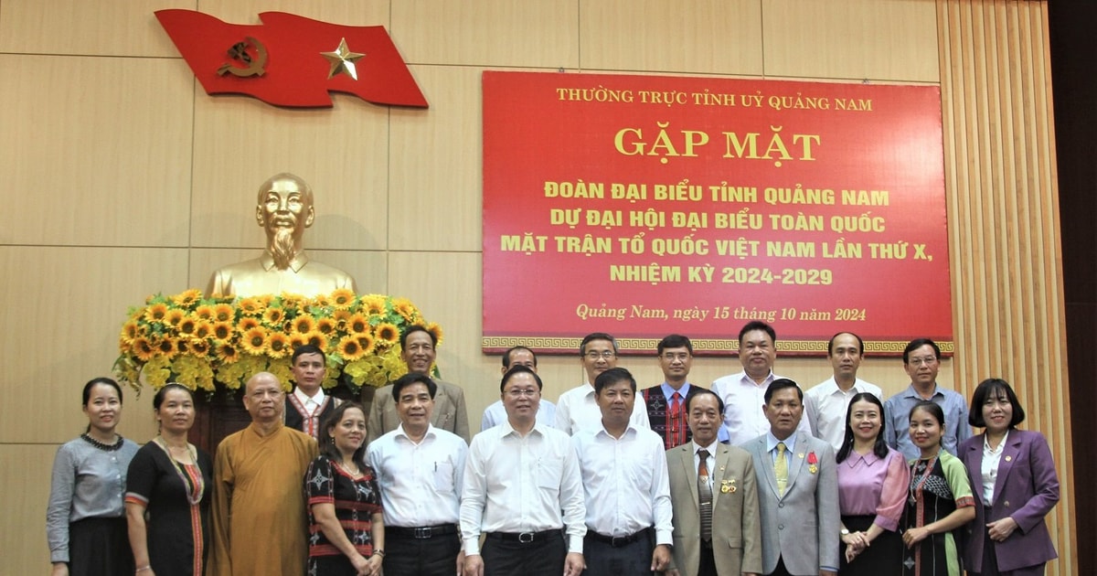 Treffen mit der Delegation des 10. Nationalkongresses der Vietnamesischen Vaterländischen Front