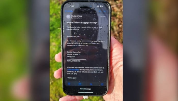 iPhone still works after falling 5,000 meters from a plane