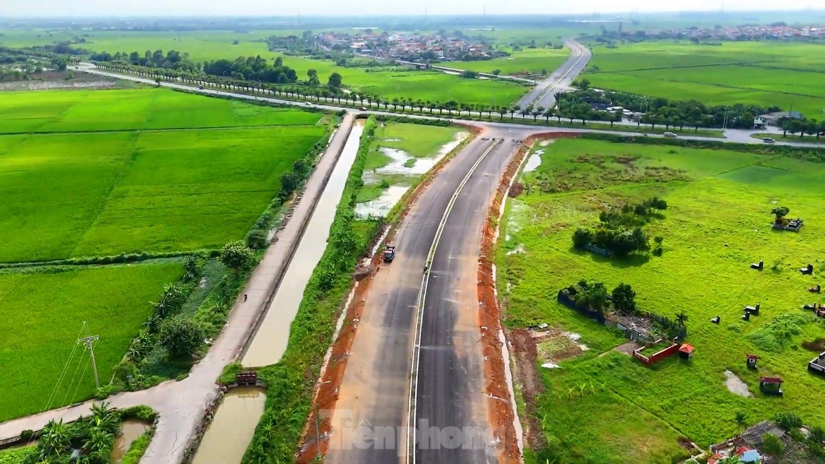 Erfreuen Sie sich an dem Verkehrsprojekt im Wert von über 500 Milliarden VND, das im Südwesten von Hanoi eröffnet werden soll. Foto 4