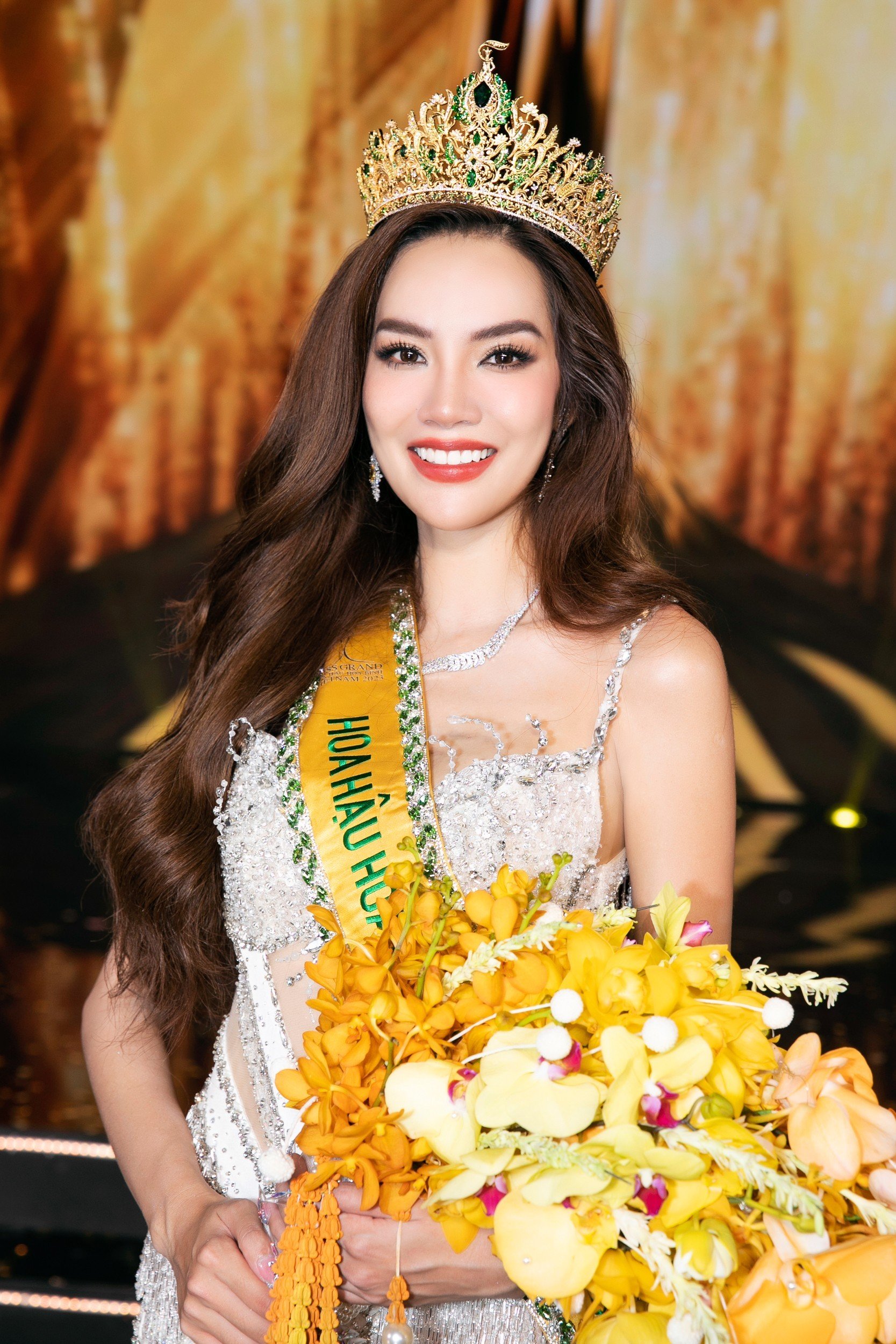 BTC Miss Grand Vietnam nói gì khi Hoa hậu Lê Hoàng Phương bị chê "lớn tuổi" khó thắng ở Miss Grand International 2023? - Ảnh 1.