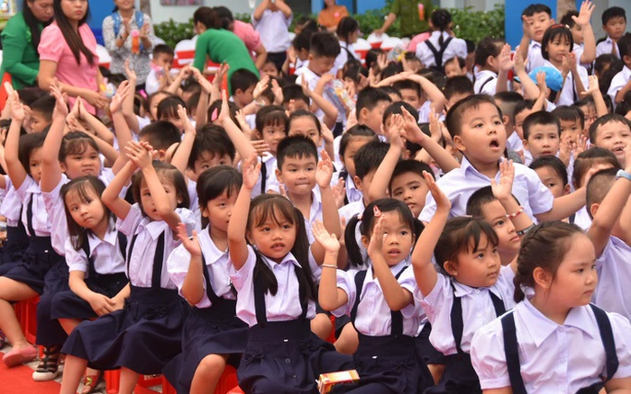 Ho Chi Minh City proposes spending 237 billion VND to exempt tuition fees for all secondary school students