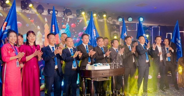 15 branches, more than 10,000 members join Vietnam Door Association