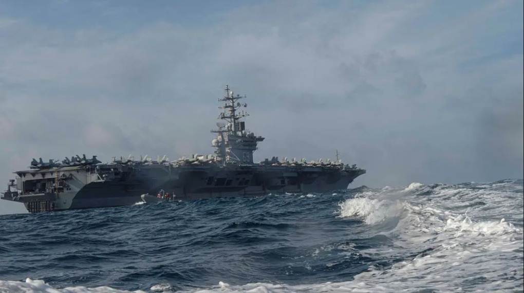 Tàu sân bay thứ hai của Mỹ tới Trung Đông, Iran ra tối hậu thư - 1