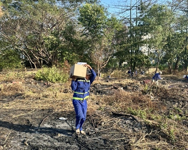 Hoy se exhumaron oficialmente 1.836 tumbas del cementerio de Binh Hung Hoa, foto 1