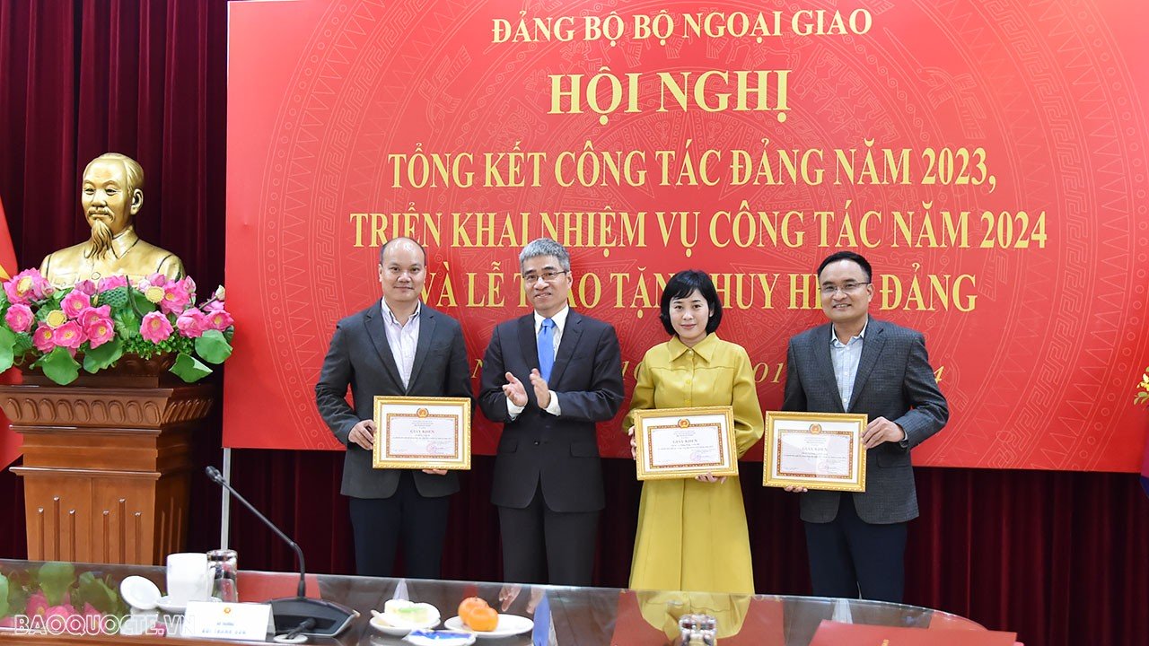 Đảng bộ Bộ Ngoại giao tổng kết công tác năm 2023, triển khai nhiệm vụ năm 2024