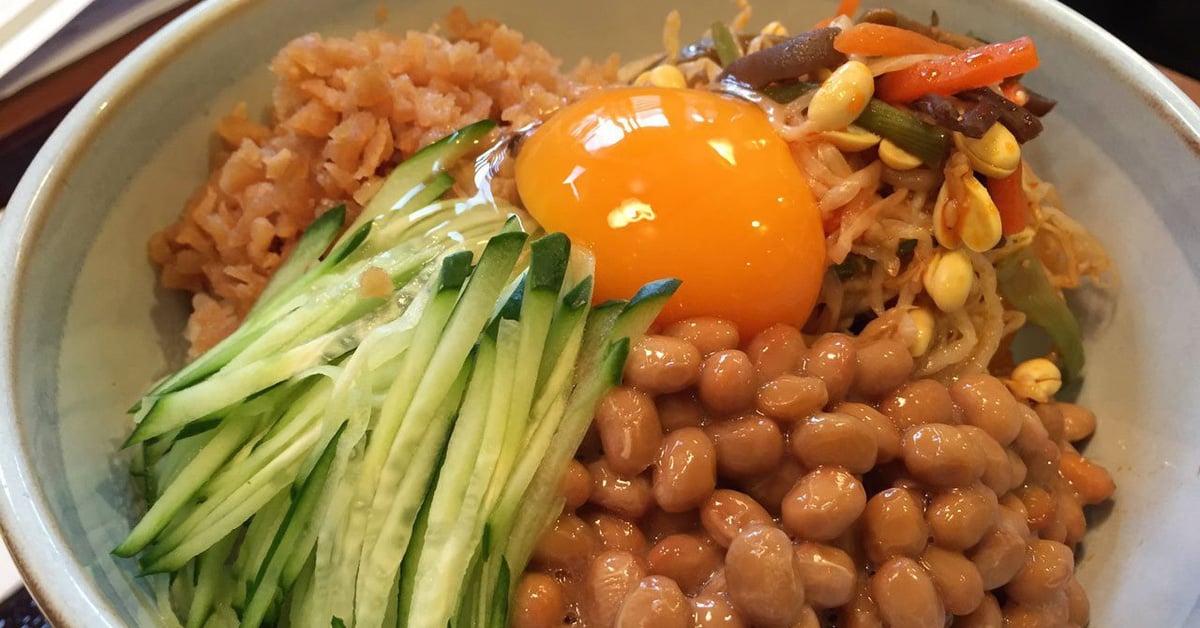 Japanese people serve natto, Western guests love it, say it's more delicious than cheese