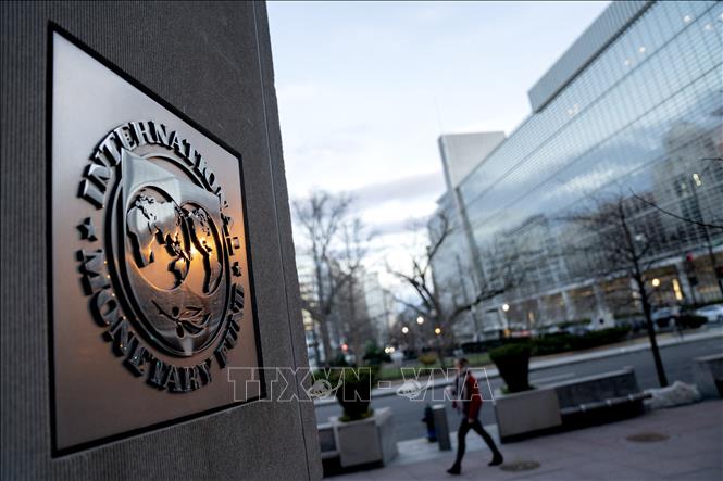 IMF raises global economic growth forecast for 2023