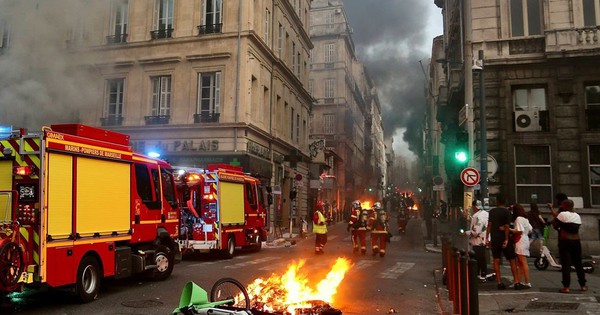 Có nên du lịch Paris lúc này?