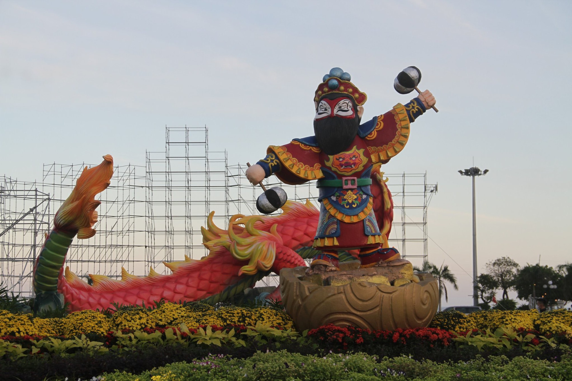 Linh vật rồng gần 5 tỷ đồng, có quy mô 