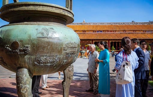 Những bản đúc nổi trên Cửu đỉnh Hoàng cung Huế được UNESCO công nhận là di sản tư liệu thế giới. (Ảnh: Trung tâm Bảo tồn Di tích Cố đô Huế)