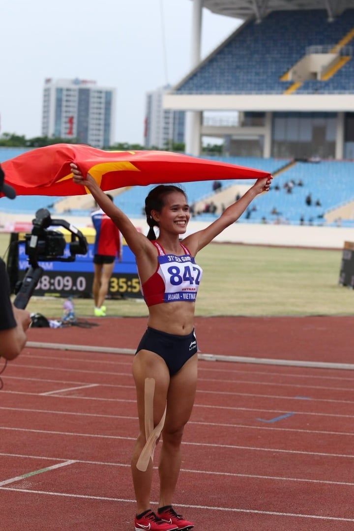 Phạm Thị Hồng Lệ: Tiền thưởng huy chương SEA Games tôi để trả nợ cho bố mẹ - 2