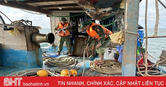 Tạm giữ 2 tàu cá tàng trữ công cụ kích điện 