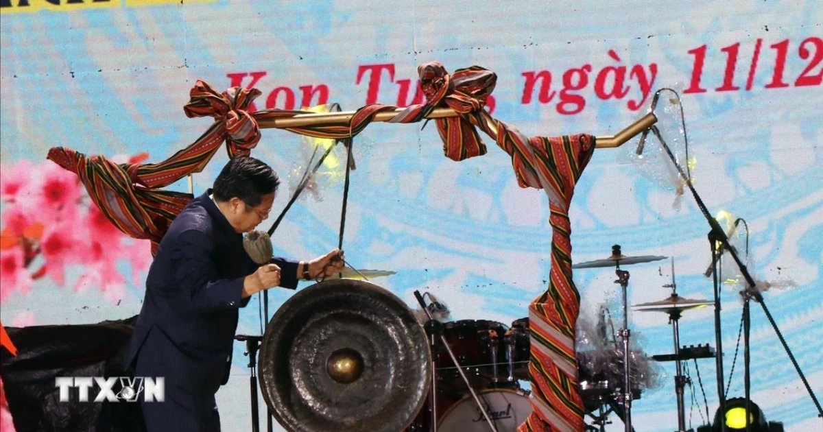 More than 1,000 artisans and artists perform to open Kon Tum Culture-Tourism Week