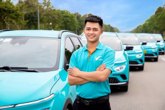 Tài xế taxi của Xanh SM được ký hợp đồng lao động chính thức, hưởng thu nhập cao lên đến 25-30 triệu đồng /tháng, cùng nhiều chế độ đãi ngộ tốt so với thị trường