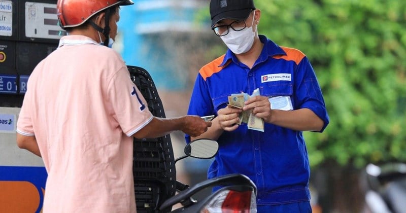 Les prix de l'essence ont augmenté de façon générale à partir de cet après-midi